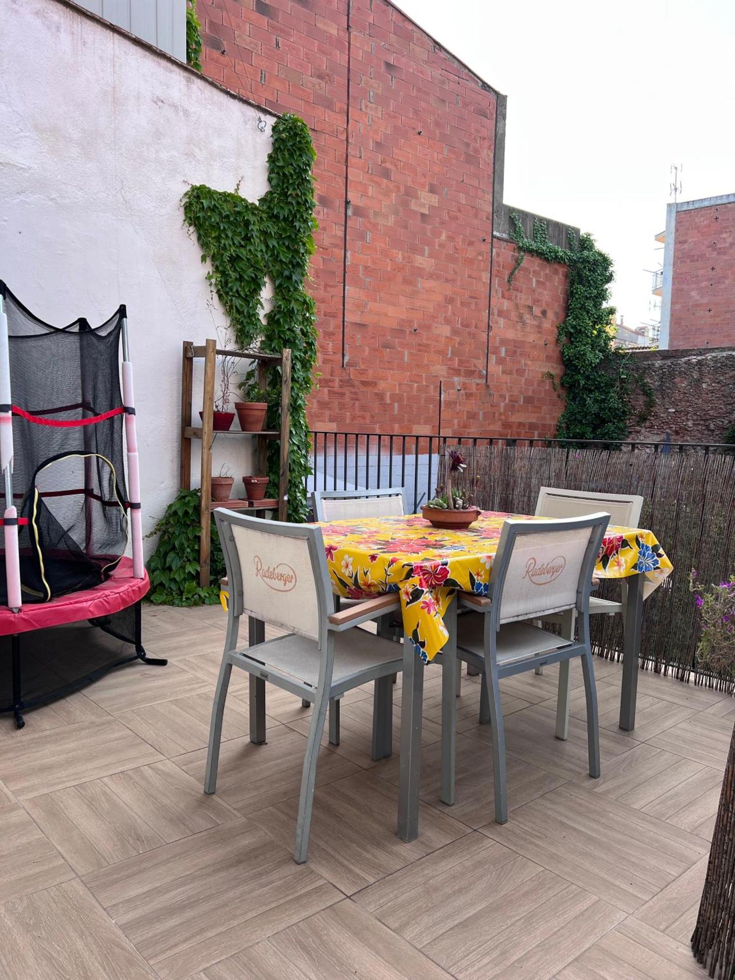 Precioso apartamento en el centro de Esparreguera Exterior foto