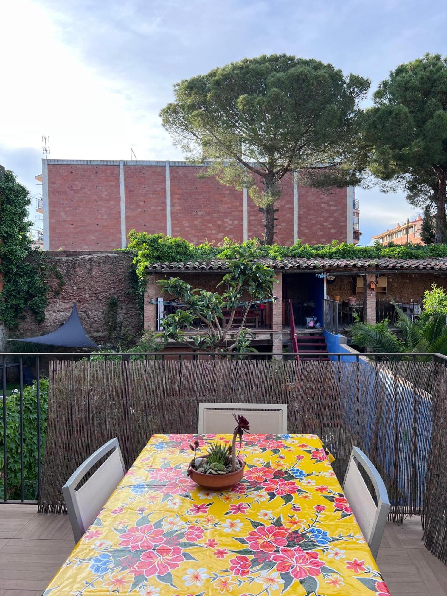 Precioso apartamento en el centro de Esparreguera Exterior foto